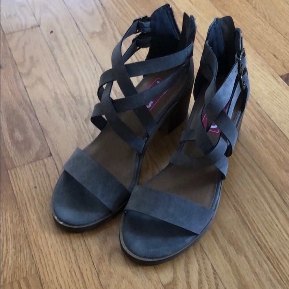 Pop Lucerne shoes